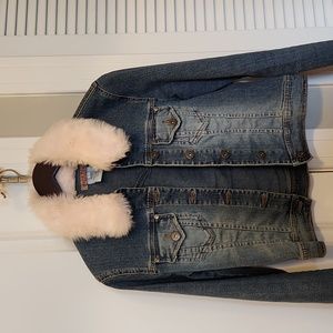 NWOT Jean jacket with pink fur collar... feel free to make offer